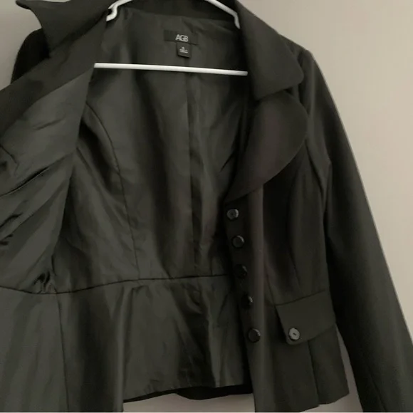 AGB Size 6 Black Blazer - Picture 6 of 12